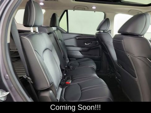 Used 2025 Honda Pilot Elite image 17