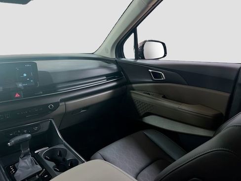 New 2026 Kia Carnival EX image 24