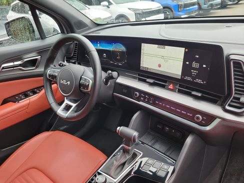 Certified 2024 Kia Sportage SX FWD image 8