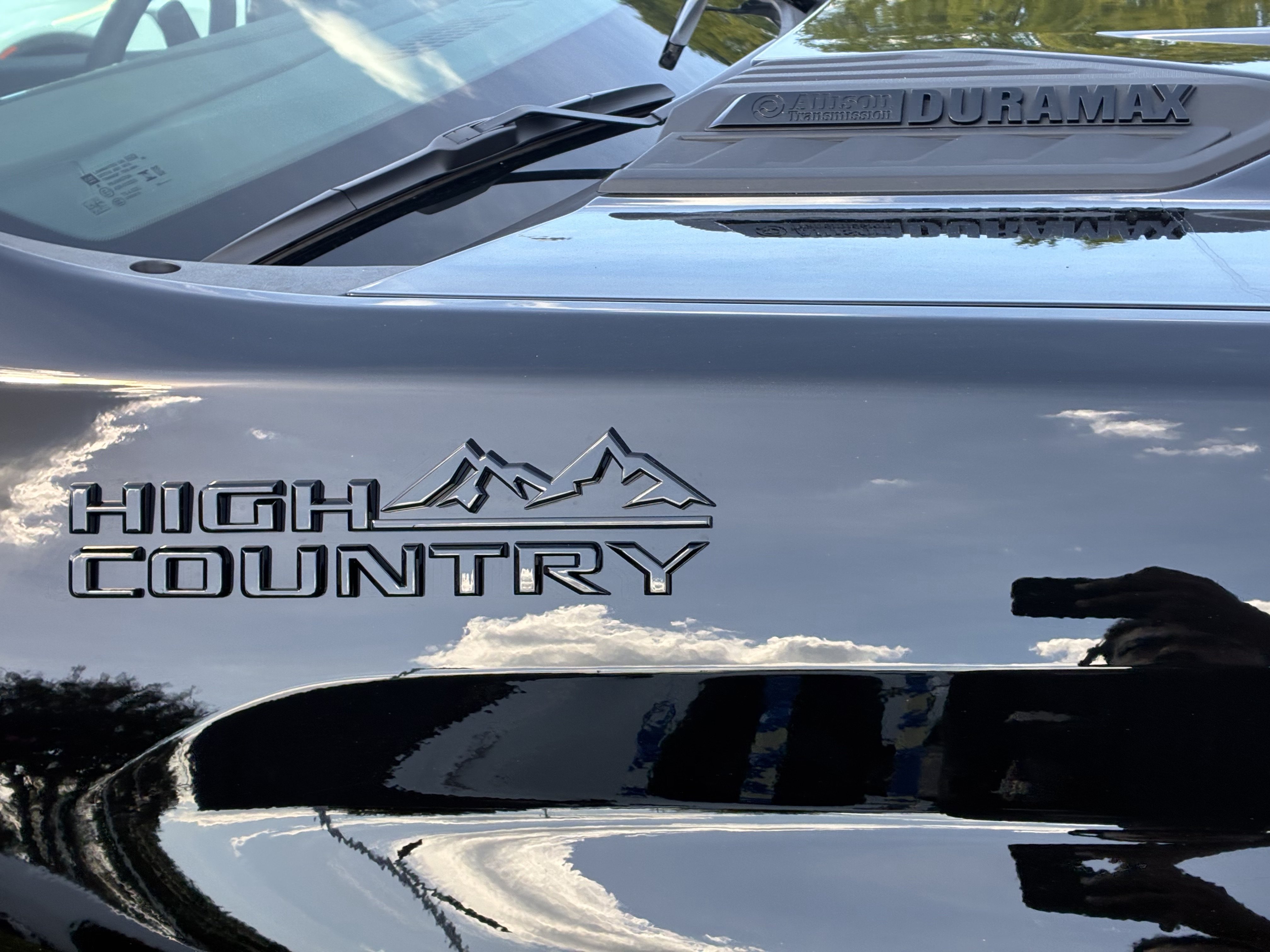 New 2026 Chevrolet Silverado 2500 High Country w/ Midnight Edition AWD/4WD image 8