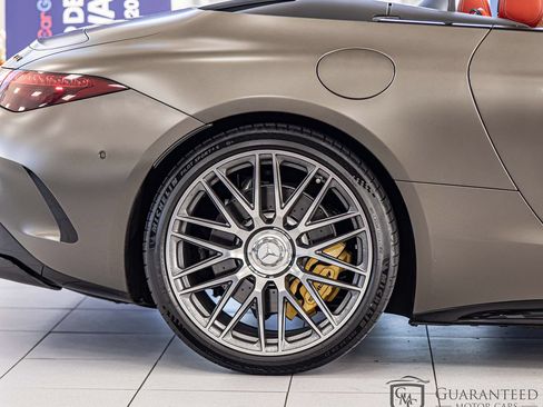 Used 2022 Mercedes-Benz SL 63 AMG 4MATIC w/ AMG Aerodynamic Package image 10