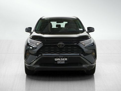 Used 2019 Toyota RAV4 XLE w/ Convenience Package image 8