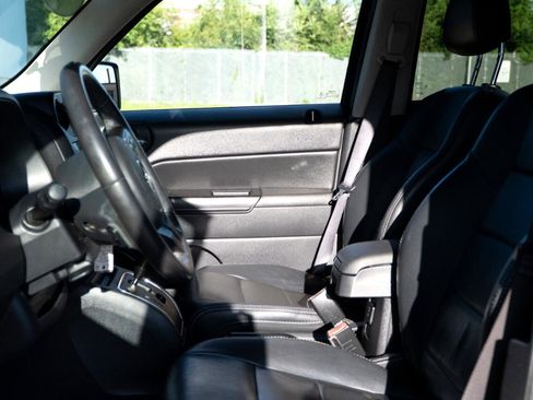 Used 2017 Jeep Patriot High Altitude image 19