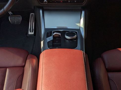 Used 2024 BMW 440i xDrive Coupe w/ Premium Package image 16