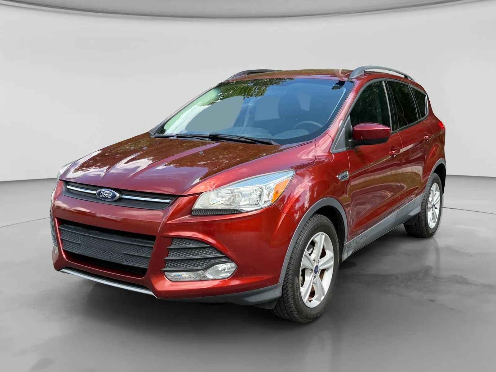Used 2016 Ford Escape SE w/ Equipment Group 201A FWD image 1