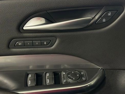 Certified 2025 Cadillac XT4 Premium Luxury image 12