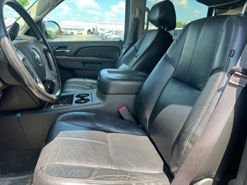 Used 2013 Chevrolet Suburban LT AWD/4WD image 18
