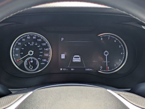 Used 2025 Genesis G70 2.5T AWD/4WD image 3