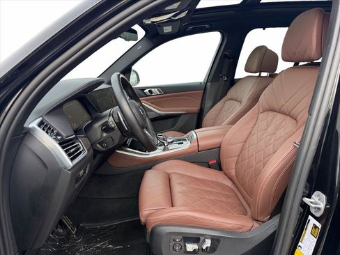 Used 2023 BMW X5 M50i w/ Executive Package image 10