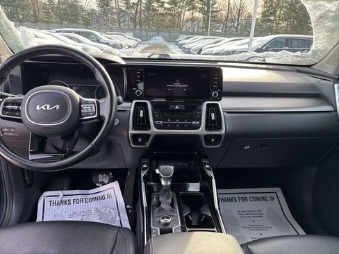 Certified 2022 Kia Sorento SX image 20