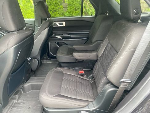 Used 2020 Ford Explorer XLT AWD/4WD image 19