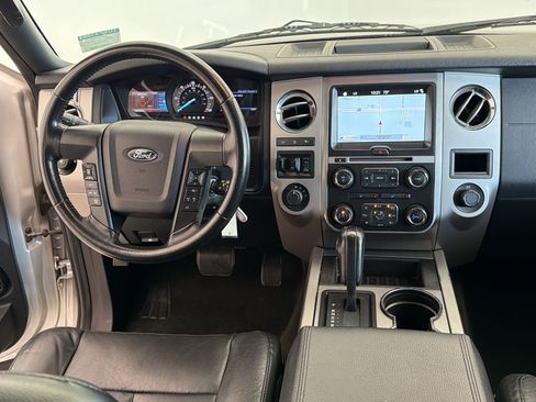 Used 2016 Ford Expedition EL XLT w/ Equipment Group 202A AWD/4WD image 27