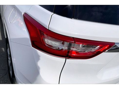 Used 2020 Chevrolet Traverse Premier image 31