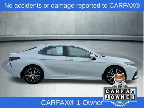 Certified 2023 Toyota Camry SE image 2