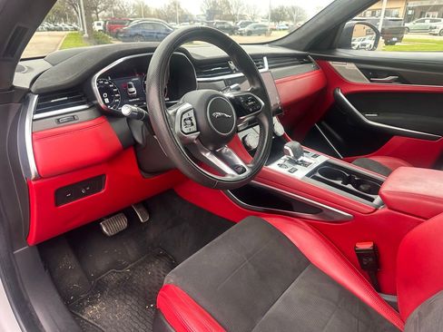 Used 2021 Jaguar F-PACE SVR image 21