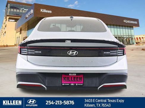 Used 2025 Hyundai Sonata SE FWD image 8