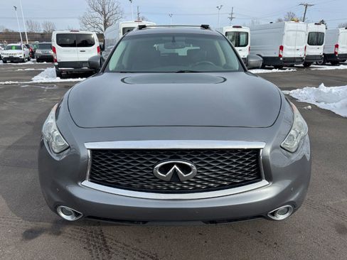 Used 2017 INFINITI QX70 AWD w/ Premium Package image 8