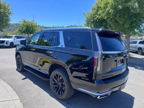 Certified 2024 Cadillac Escalade Premium Luxury w/ LPO, Floor Liner Package AWD/4WD image 7