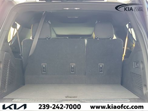 Used 2021 GMC Yukon XL Denali w/ Advanced Technology Package AWD/4WD image 10