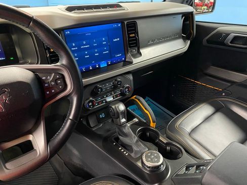 Used 2023 Ford Bronco Badlands image 25