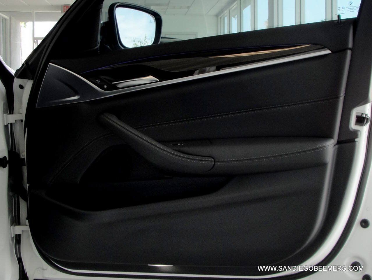 Used 2023 BMW 540i w/ M Sport Package RWD image 19