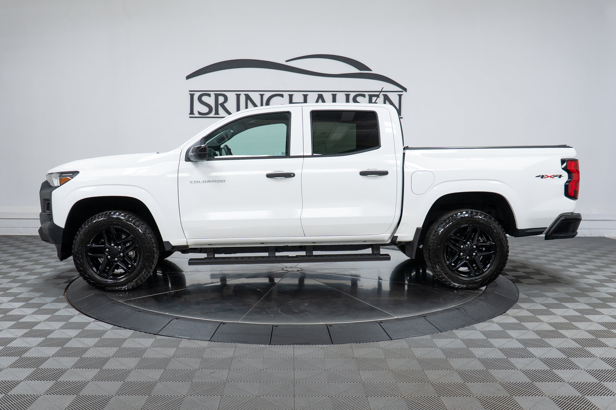 Used 2023 Chevrolet Colorado W/T w/ Safety Package AWD/4WD image 8