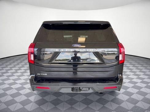 Used 2025 Ford Expedition Active AWD/4WD image 11