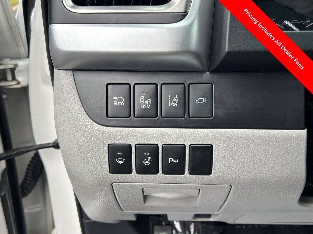 Used 2016 Toyota Highlander Limited Platinum FWD image 8