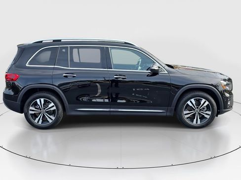 Certified 2025 Mercedes-Benz GLB 250 image 4
