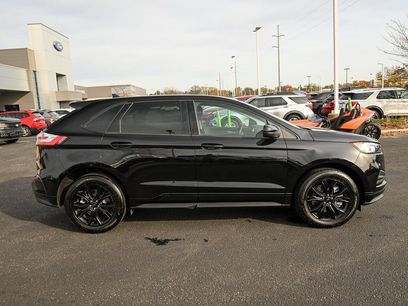 New 2024 Ford Edge SE w/ Black Appearance Package