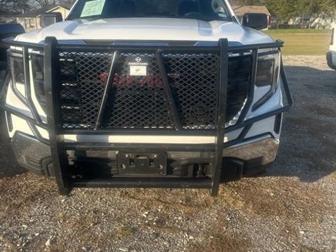 Used 2023 GMC Sierra 1500 Pro image 2