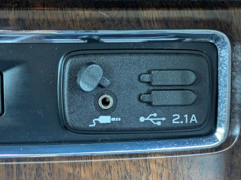 Used 2022 Subaru Ascent Touring AWD/4WD image 24