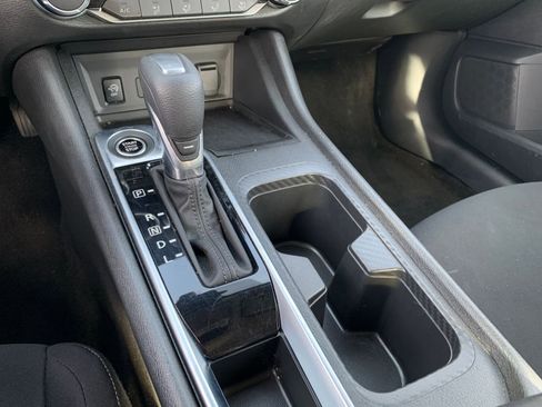 Used 2025 Nissan Sentra SV image 39