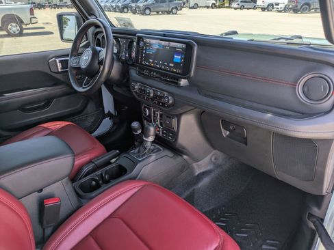 Used 2024 Jeep Wrangler Unlimited Rubicon 392 AWD/4WD image 23