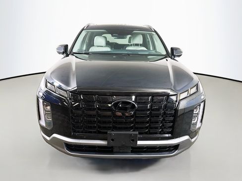Used 2023 Hyundai Palisade Limited w/ Cargo Package image 2