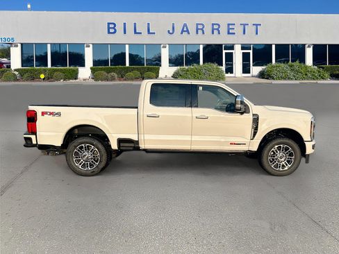 New 2026 Ford F250 Platinum w/ Platinum Plus Package AWD/4WD image 3