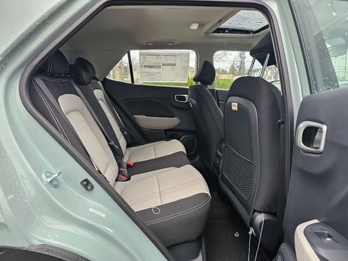 Used 2026 Hyundai Venue SEL FWD image 12
