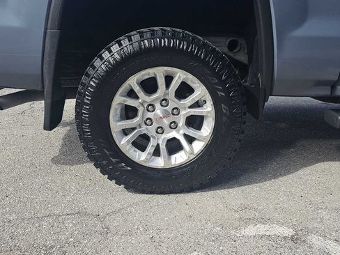 Used 2015 GMC Sierra 1500 SLE w/ SLE Value Package AWD/4WD image 11