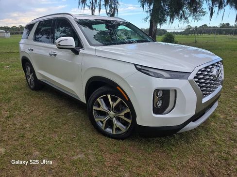Used 2022 Hyundai Palisade SEL w/ Premium Package FWD image 3