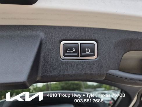 Certified 2023 Kia Sorento SX FWD image 10