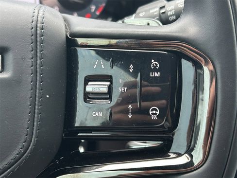 Used 2025 Land Rover Range Rover Velar S image 40