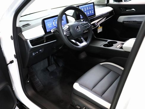 Used 2024 Honda Prologue Touring image 14