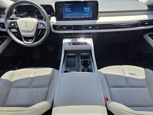 Certified 2025 Lincoln Aviator Reserve w/ Illumination Package RWD image 16