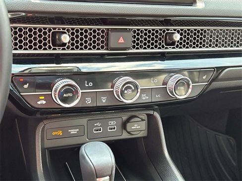 Used 2024 Honda Civic Touring image 34