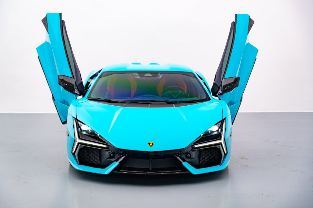 Used 2024 Lamborghini Revuelto AWD/4WD image 16