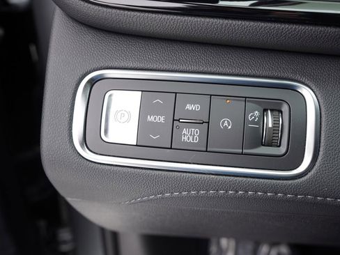 Certified 2025 Buick Enclave Preferred image 25