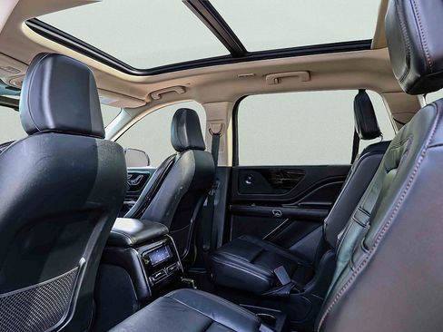 Used 2023 Lincoln Aviator Reserve w/ Jet Package AWD/4WD image 23