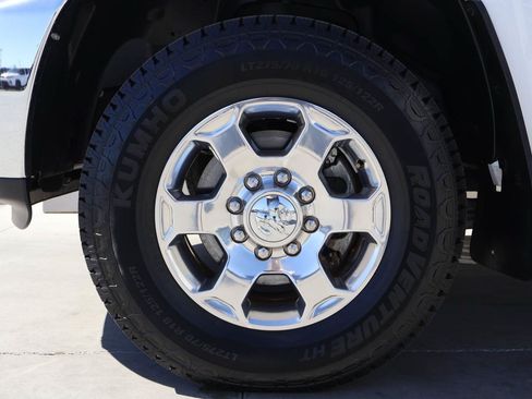 Used 2018 RAM 3500 Big Horn w/ Harvest Edition AWD/4WD image 6
