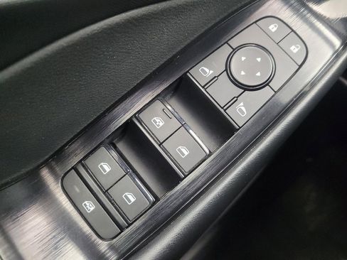 Used 2024 Nissan Rogue S AWD/4WD image 27