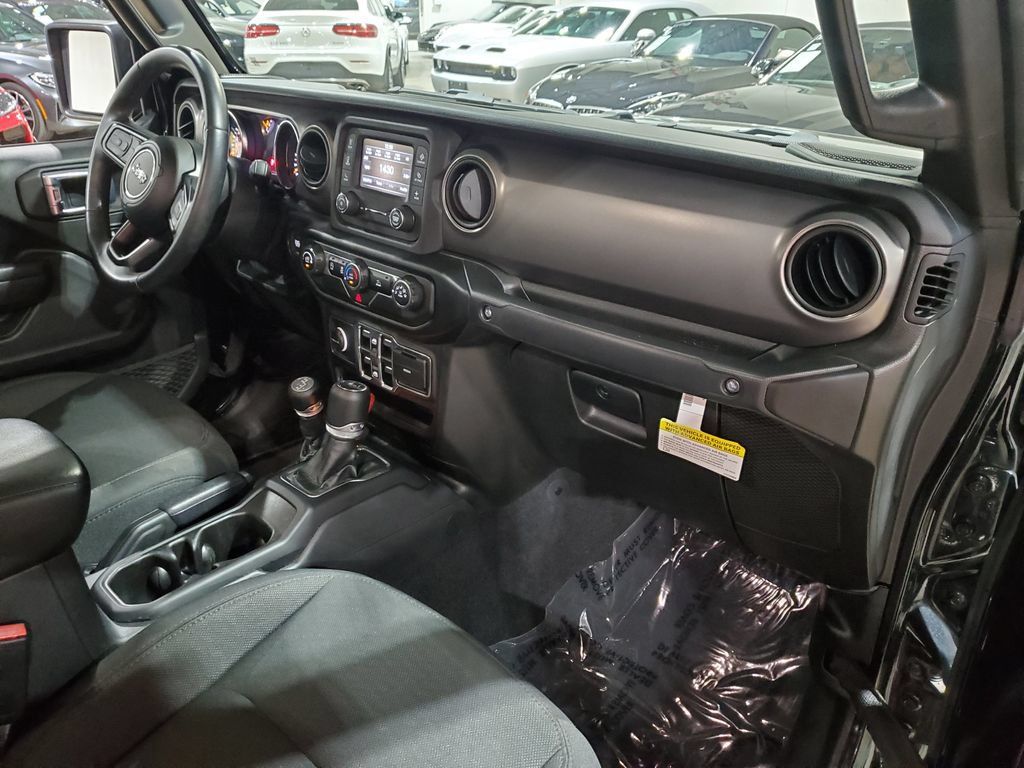Used 2021 Jeep Gladiator Sport AWD/4WD image 15